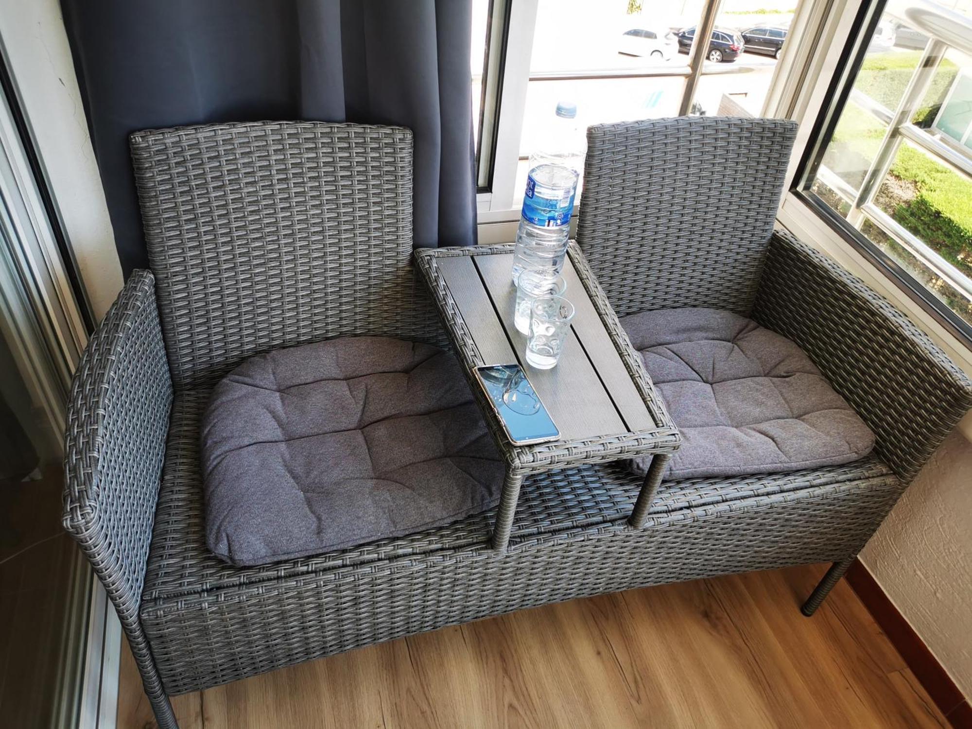 Spacieux Appartement Rose Front Mer Et Piscine 로지즈 외부 사진