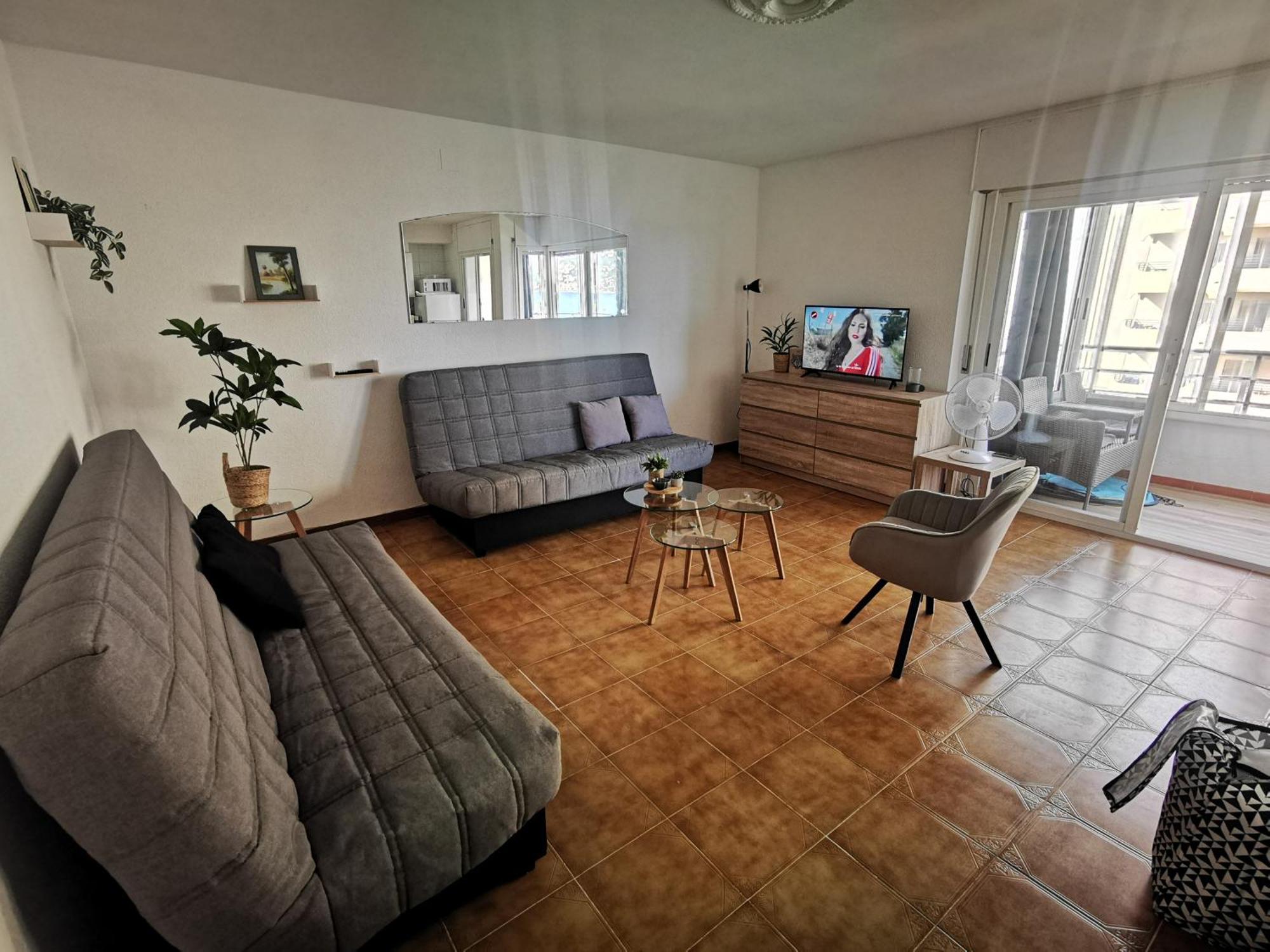 Spacieux Appartement Rose Front Mer Et Piscine 로지즈 외부 사진