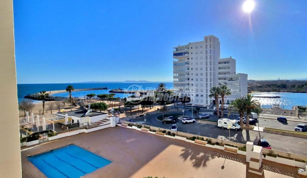 Spacieux Appartement Rose Front Mer Et Piscine 로지즈 외부 사진