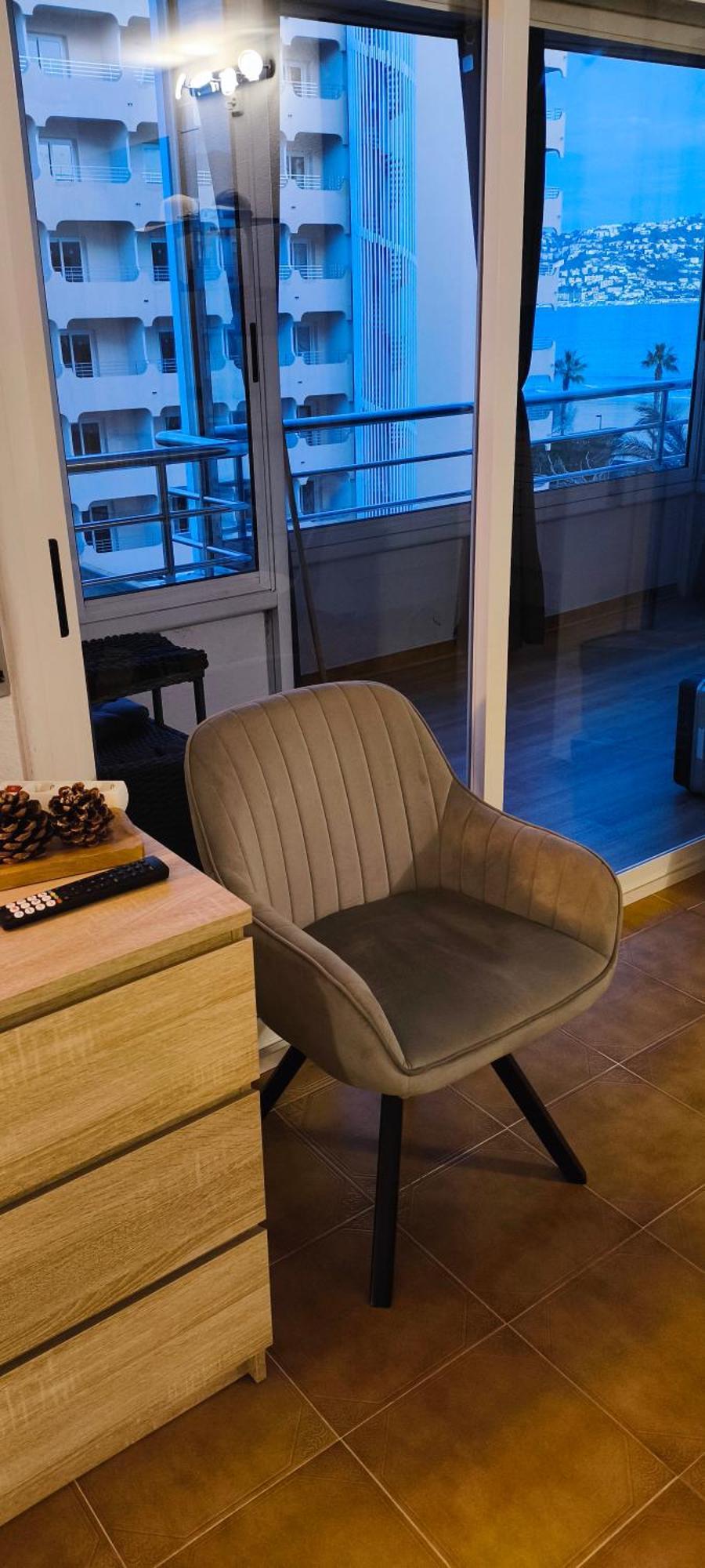 Spacieux Appartement Rose Front Mer Et Piscine 로지즈 외부 사진